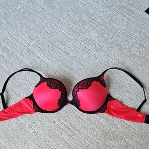 Victoria's Secret Red and Black Lace Very Sexy Push Up Bra
